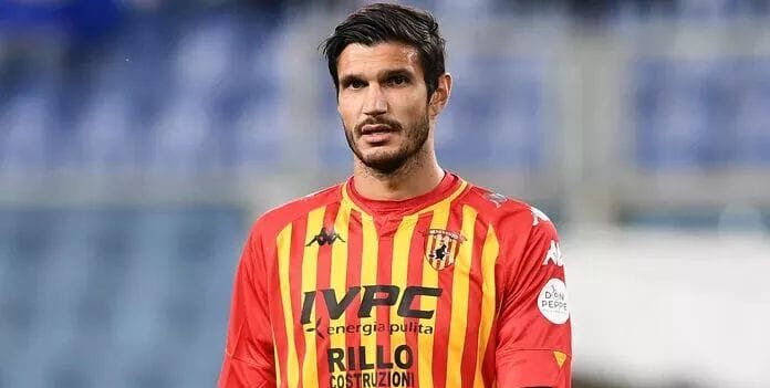 Ufficiale, addio Benevento: Tuia ha firmato con il Lecce