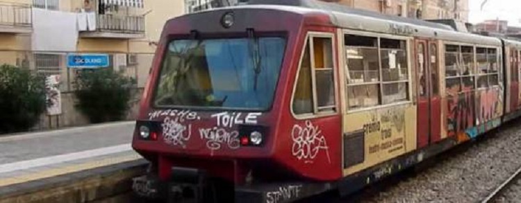 Choc Circumvesuviana: treno investe donna. Si sospetta il tentato suicidio