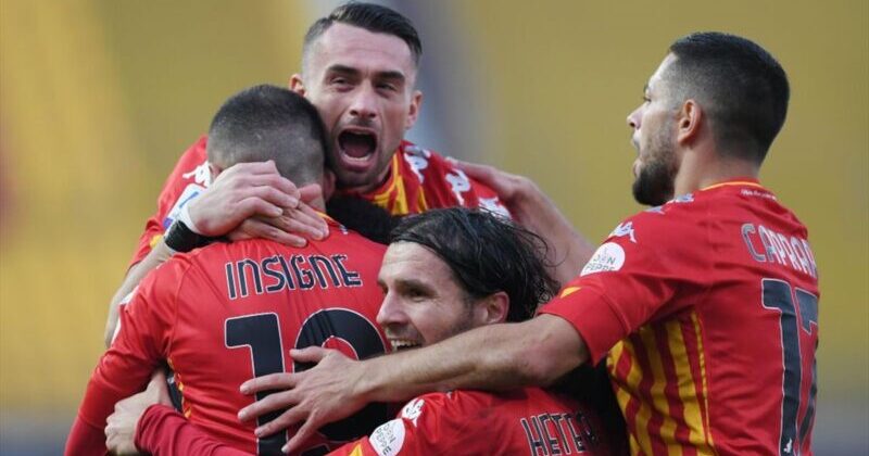 Il Benevento si fa riprendere due volte: il primo tempo al Ferraris finisce 2-2