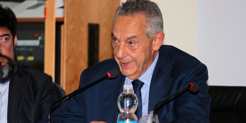 Del Basso De Caro: “Nessuna ipotesi di accorpamento dei tribunali di Benevento e Avellino”