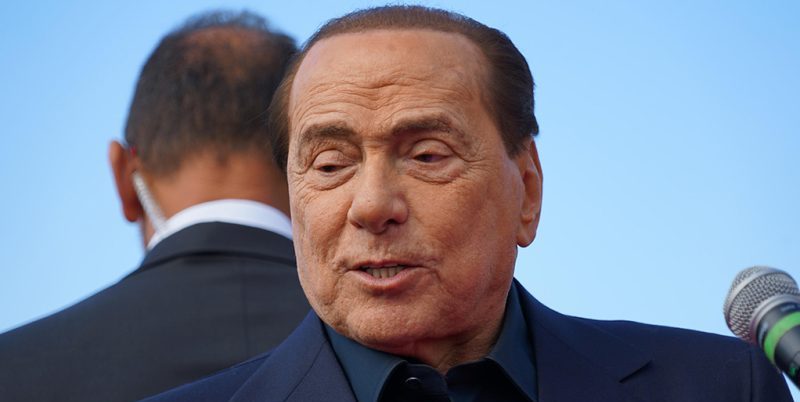 Berlusconi nuovamente ricoverato al San Raffaele