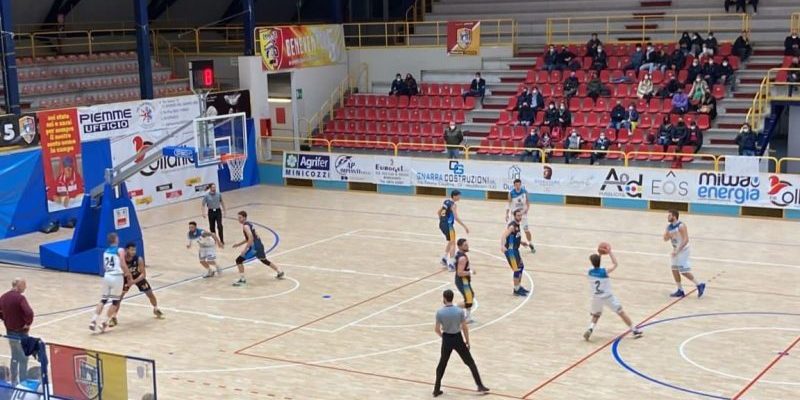 La Basketball Lamezia espugna il PalaTedeschi: secondo ko consecutivo per la Miwa Benevento