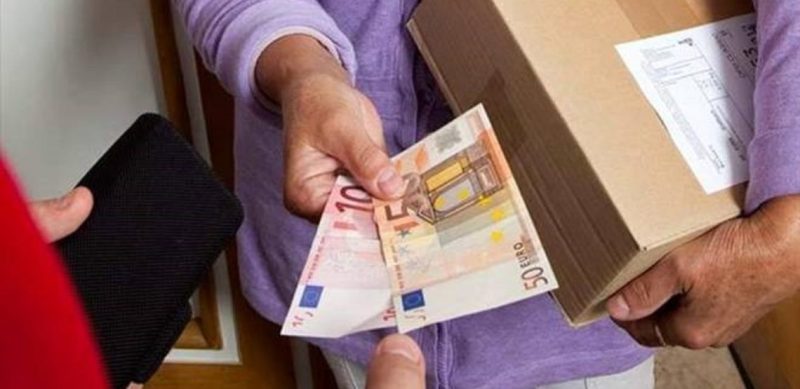 “Nonna sono tuo nipote: arriva il corriere, dagli 2500 euro”. Ancora truffe agli anziani: denunciate tre persone