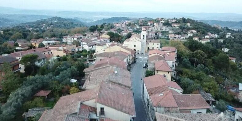 San Leucio, “Caso Santamaria”: il consigliere Iannace chiede le dimissioni del sindaco