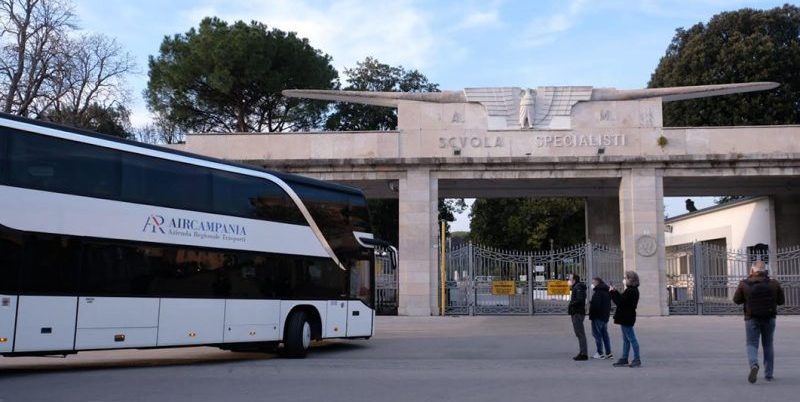 Air Campania porta in Italia 97 rifugiati in fuga dalla guerra. Sul viaggio della salvezza anche una donna incinta e 39 bambini