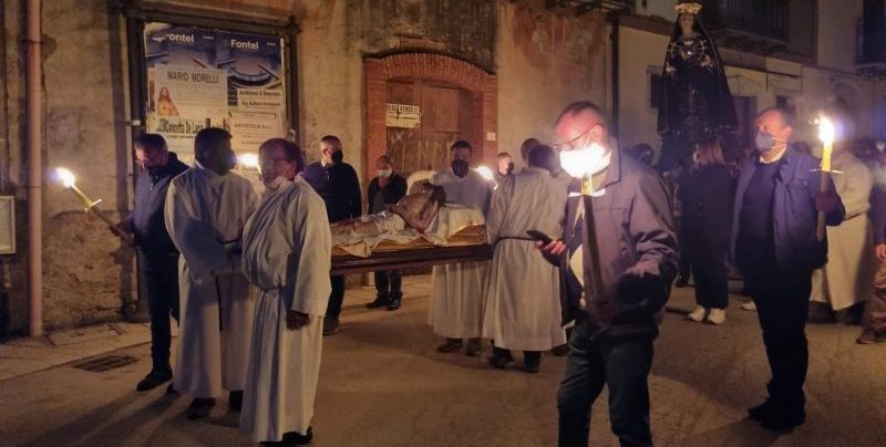 Dopo anni, Paupisi ritrova la processione del Venerdì Santo ￼