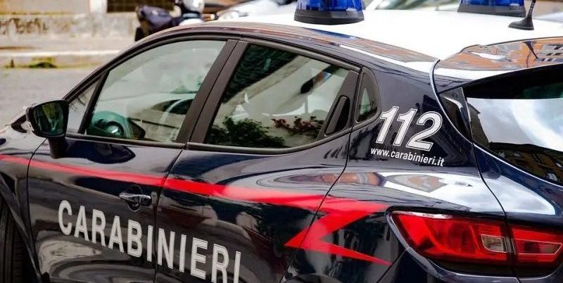 Nasconde 55 dosi di cocaina e 41 di eroina nel congelatore: arrestato 36enne sannita