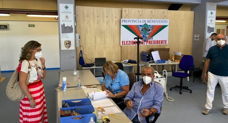 Benevento, affluenza al 35% alle 12 per il voto per il presidente della provincia