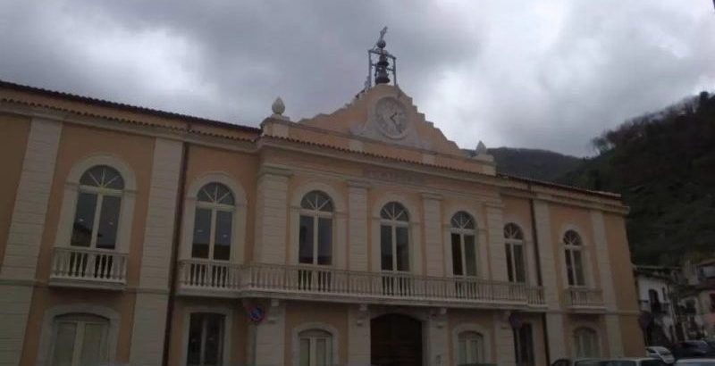 San Martino Valle Caudina, scontro in consiglio comunale sul bilancio. L’opposizione Alternativa per San Martino abbandona l’aula