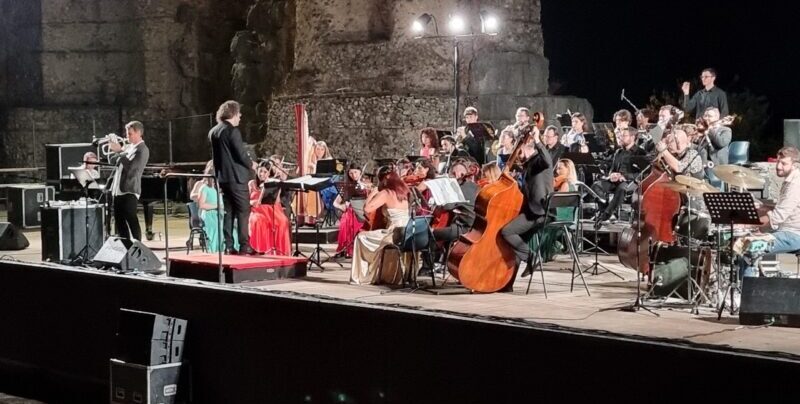 Ofb e Luca Aquino celebrano Lucio Dalla al Teatro Romano