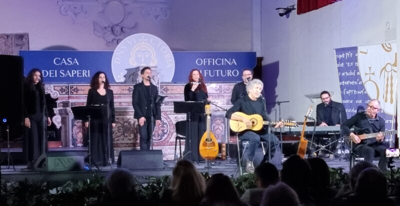 Eugenio Bennato in “Qualcuno sulla terra”, in una kermesse di sentimento e cultura napoletana