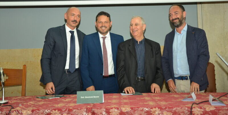 VIDEO – Benevento, presentata e consegnata la stampa tattile della porta di Bronzo “Janua major” del Duomo