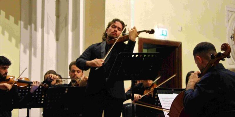 Benevento, tre standing ovation per l’astro del violinismo internazionale Giuseppe Gibboni