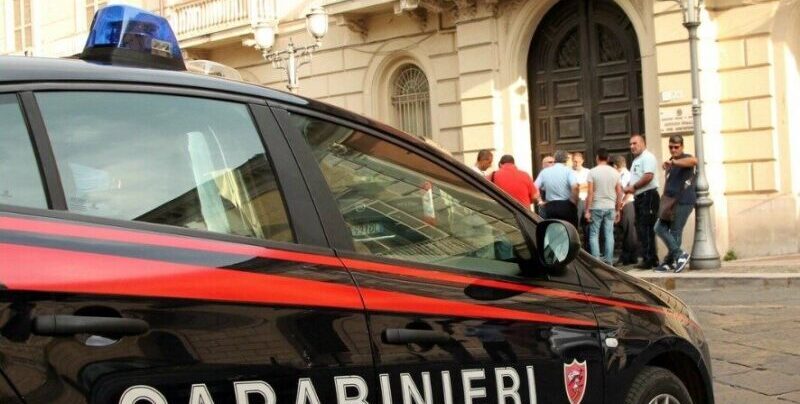 Airola, porta droga in carcere al figlio: fermata madre di detenuto