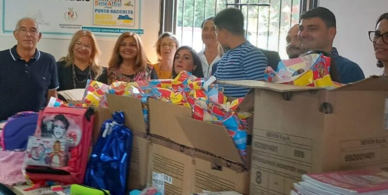 Benevento, “Zaino Sospeso”: ieri la consegna del materiale scolastico alle famiglie in difficoltà (FOTO)