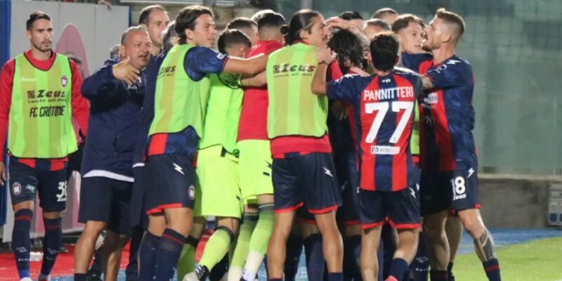 Serie C, 33a giornata: pareggio a reti bianche tra Crotone e Casertana nel posticipo