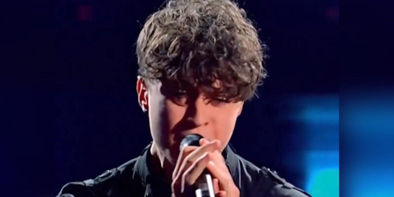 Il giovane sannita Alex Racioppi conquista la finale di The Voice Kids