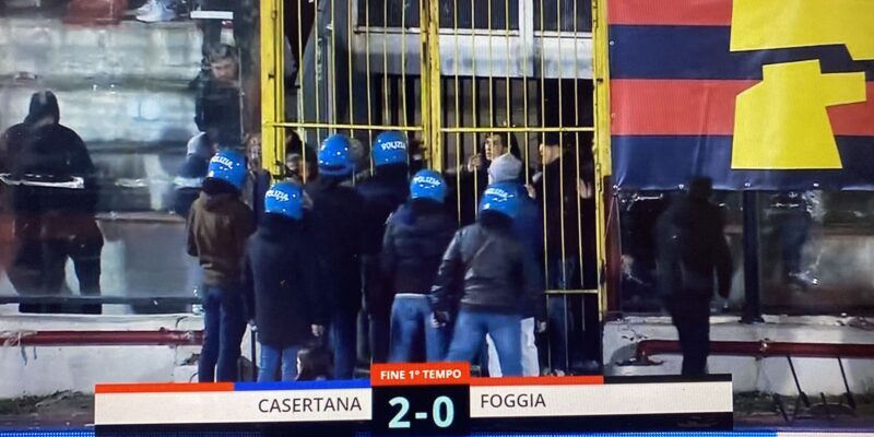 Serie C, Casertana-Foggia sospesa per 40 minuti: tensione al “Pinto”