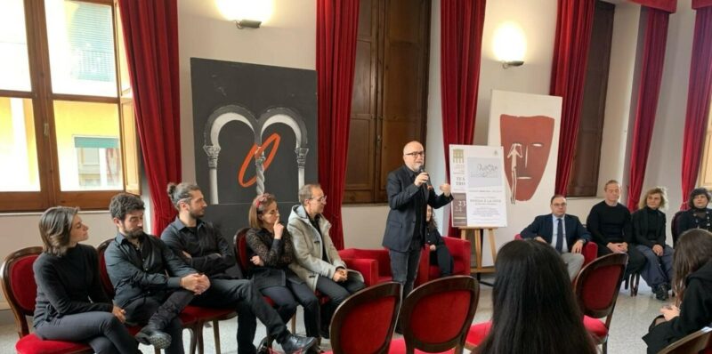 VIDEO – Poesia è la vita: Città Spettacolo porta gli studenti di Benevento a teatro