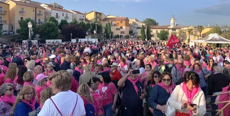 A Pietrelcina torna ‘Una Luce per la Vita’ organizzata da ‘The Power of Pink’