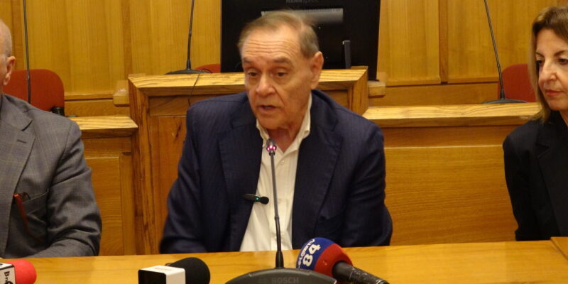 Benevento| Sindaco, giunta e maggioranza: “Estranei a ogni illecito, andiamo avanti”