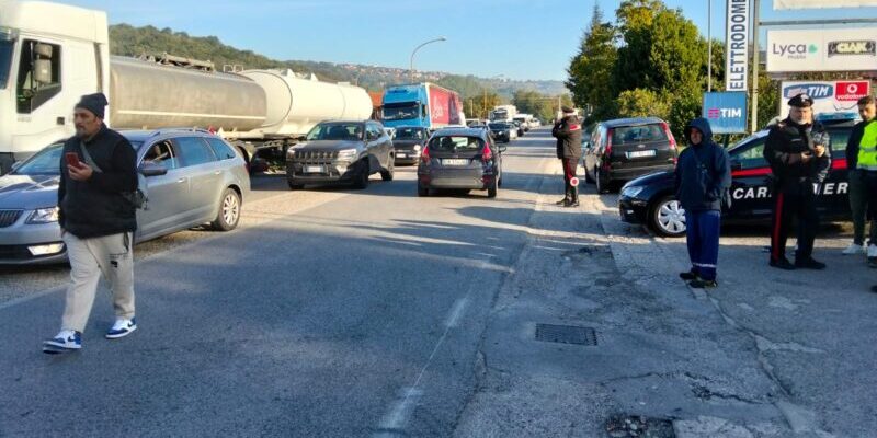 VIDEO – “Non ce la facciamo più”: il grido degli autotrasportatori per il caro gasolio