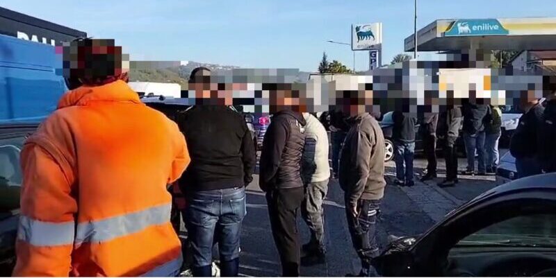Tufara, alta tensione alla protesta contro il caro carburante: sfiorato lo scontro con un automobilista