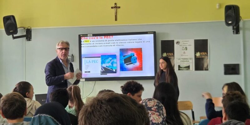 I giovani navigatori del futuro: la Cittadinanza Digitale all’I.C. “Sant’Angelo a Sasso” – Plesso Moscati